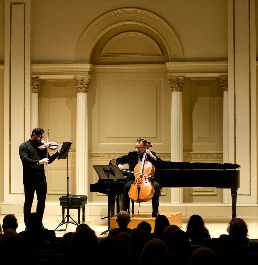Electric violinist Alexandr Kislitsyn – Luxury private event and corporate performer in Philadelphia